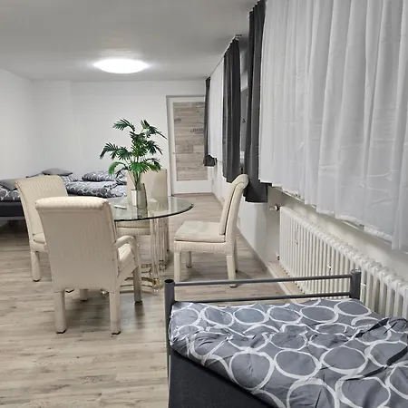 --- Gaestezimmer Krefeld--- *