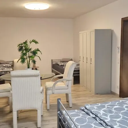 --- Gaestezimmer Krefeld--- 民宿