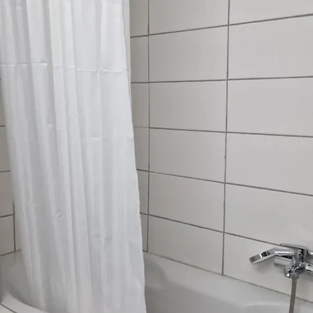 民宿 --- Gaestezimmer Krefeld---