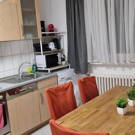 --- Gaestezimmer Krefeld--- *